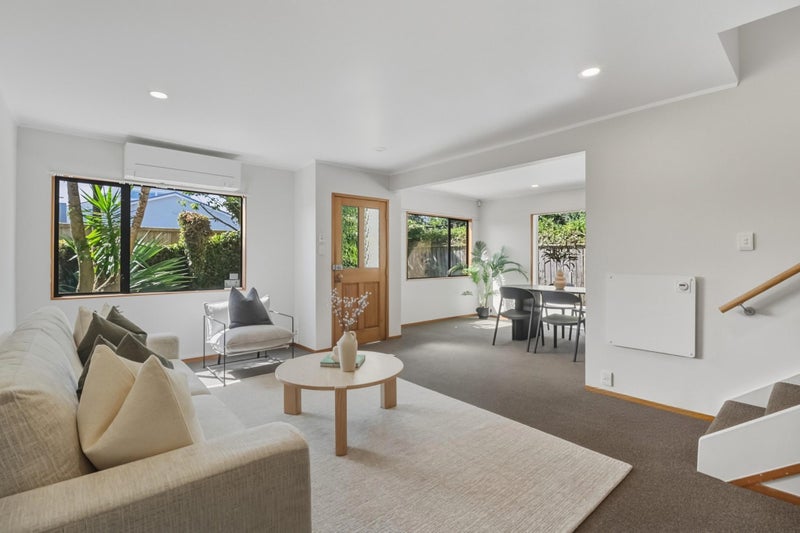 1B Pelham Avenue, Point Chevalier, Auckland - Carousel 2