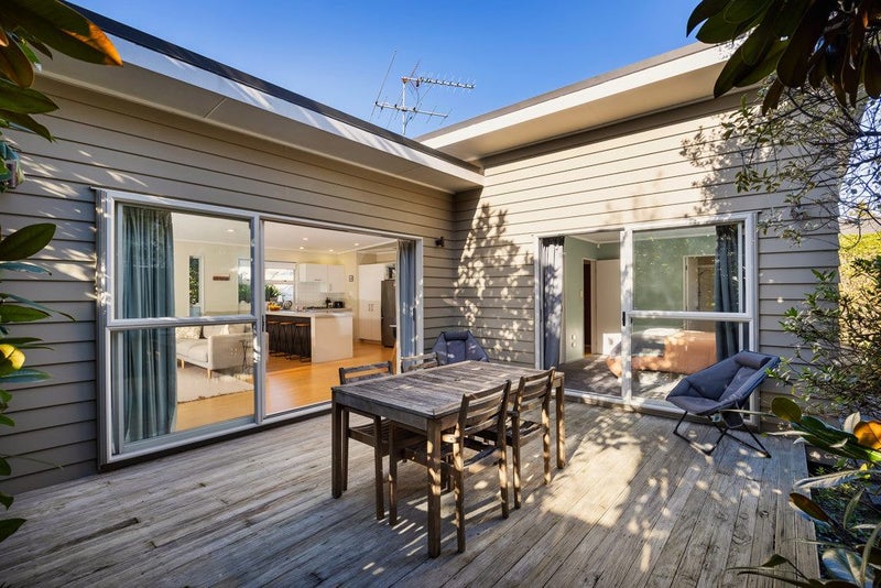 6A Counsel Terrace, Mount Albert, Auckland - Carousel 2
