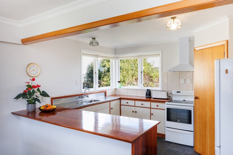 37 Epsom Road, Hokowhitu, Palmerston North - Carousel 2