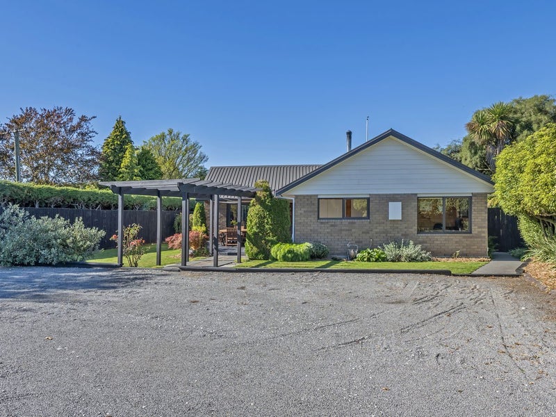 9 De Renzie Place, Kirwee - Carousel 2