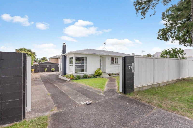 35 Pinedale Place, Henderson, Auckland - Carousel 2