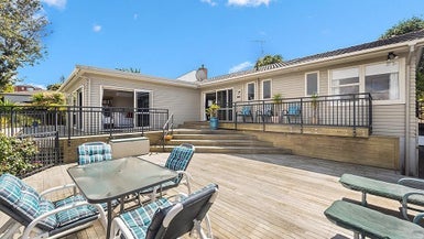 31 Andrew Road, Howick, Auckland - Carousel 1