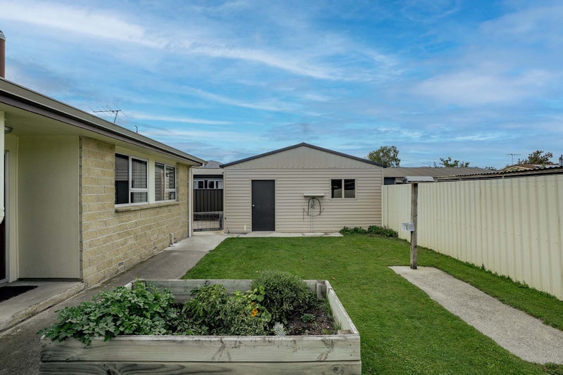 1B Antimony Crescent, Cromwell - Carousel 2