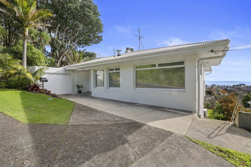 4 Glen Almond Street, New Plymouth, New Plymouth - Carousel 1