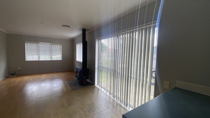 73 Espalier Drive, Henderson, Auckland - Carousel 2