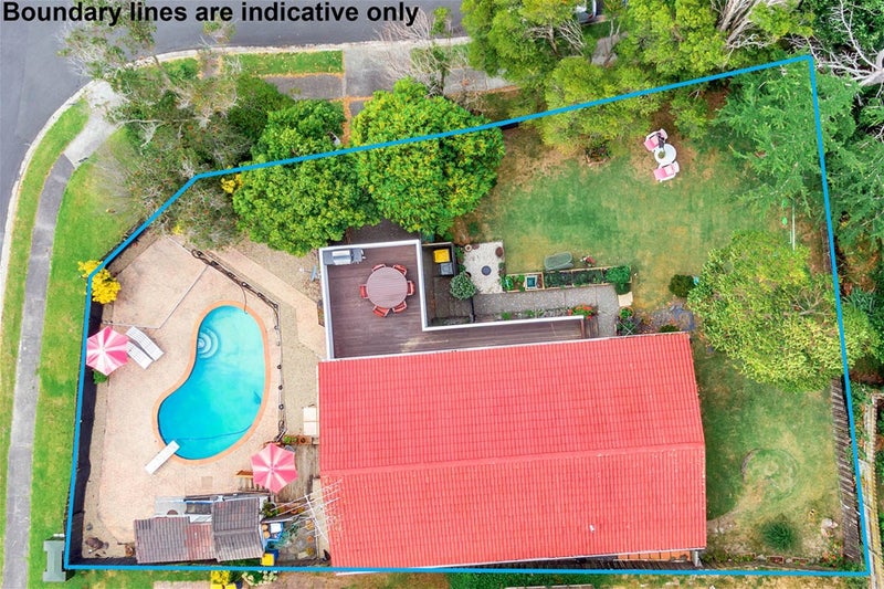 2 Hollyhock Place, Browns Bay, Auckland - Carousel 1