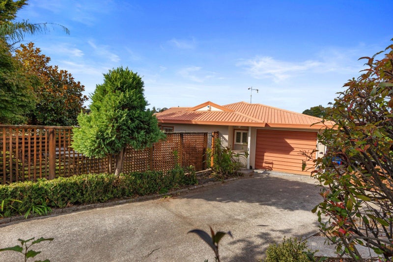 7 Newark Close, Gate Pa, Tauranga - Carousel 1