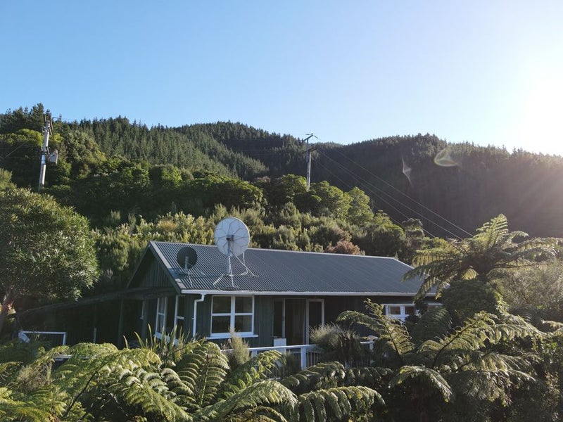 484 Cissy Bay Road, Cissy Bay, Marlborough Sounds - Carousel 2