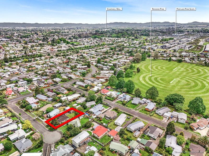 7 Erika Place, Fairview Downs, Hamilton - Carousel 11