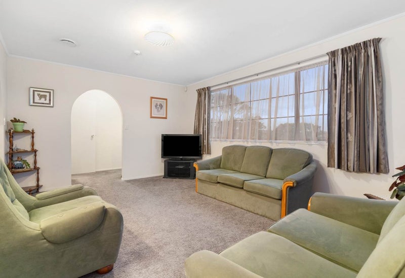 142 Oaktree Avenue, Browns Bay, North Shore City, Auckland - Carousel 2