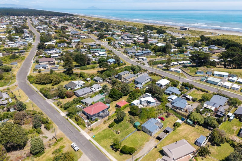 143 Kahukura Avenue, Waitārere Beach, Levin - Carousel 38