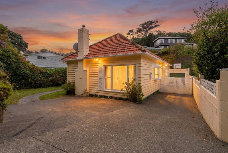 4 Wilberforce Street, Miramar, Wellington - Carousel 1