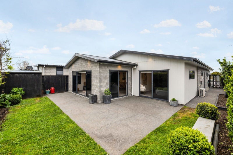 6 Capper Crescent, Chartwell, Hamilton - Carousel 1