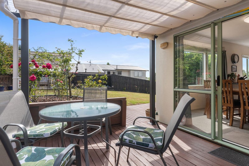 2/883 East Coast Road, Northcross, Auckland - Carousel 2
