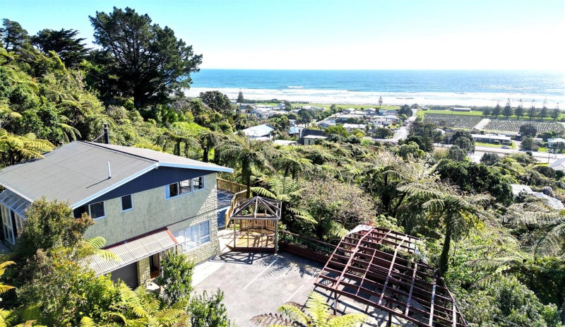 20 Weenink Road, Karoro, Greymouth - Carousel 1
