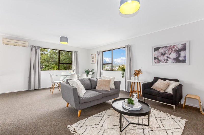 19 Staithes Drive North, Whitby, Porirua - Carousel 2