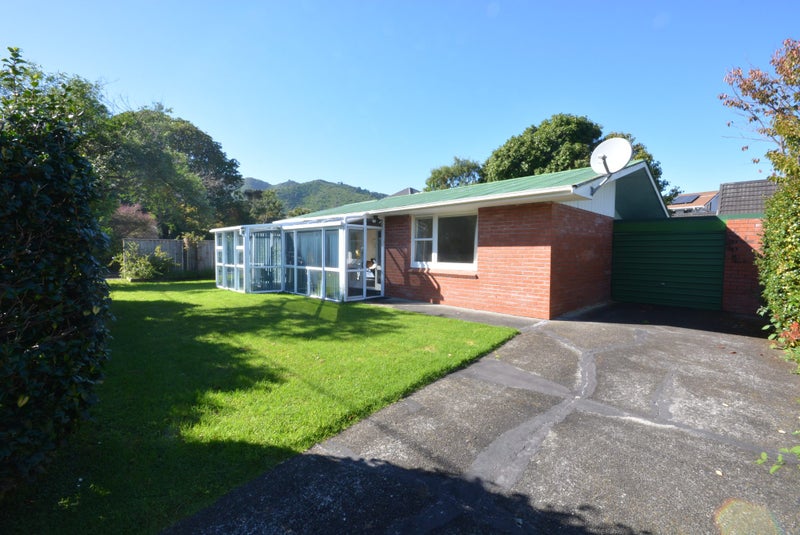 1 Iti Grove, Waikanae, Waikanae - Carousel 1