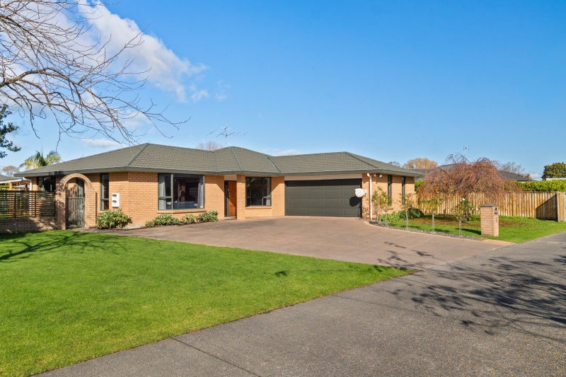 5 Margaret Place, Lytton West, Gisborne - Carousel 1