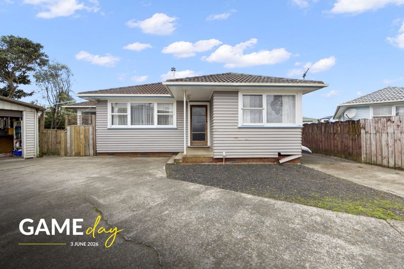 16 Lavinia Crescent, Mangere East, Manukau City, Auckland - Carousel 1