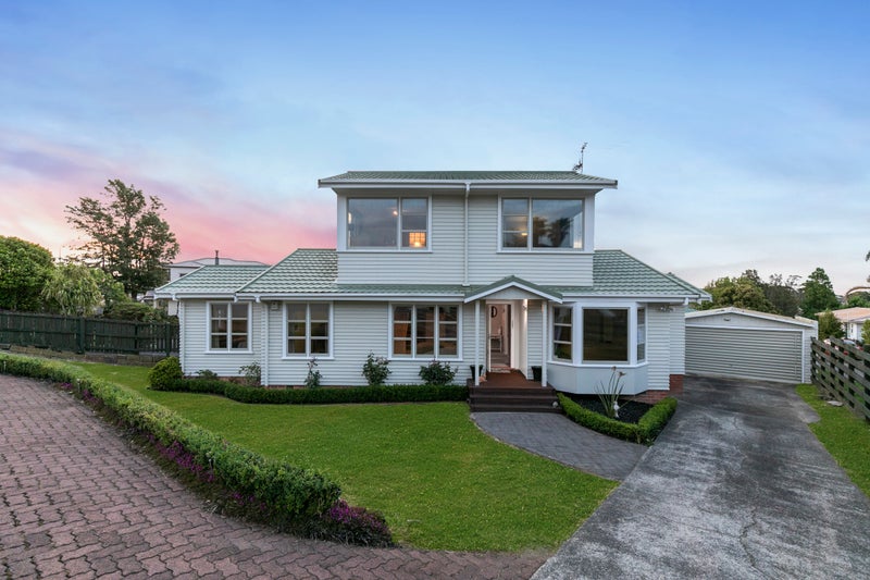 327 Hillsborough Road, Hillsborough, Auckland - Carousel 1
