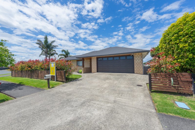 2 Raabia Close, Parakai, Helensville - Carousel 2