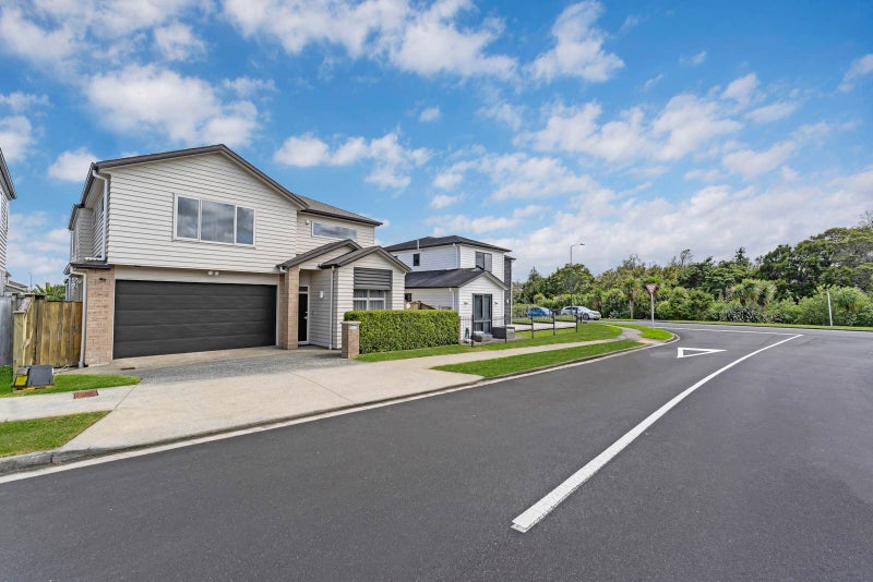 3 Bottega Close, Flat Bush, Auckland - Carousel 1