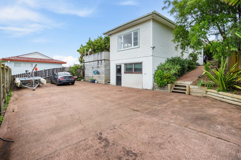 2/73 Keegan Drive, Massey, Auckland - Carousel 1