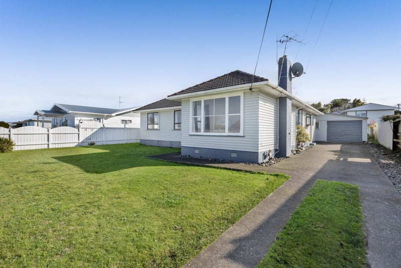 10 Ramanui Avenue, Hawera - Carousel 2