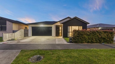 8 Koroheke RD, Takanini, Takanini - Carousel 1
