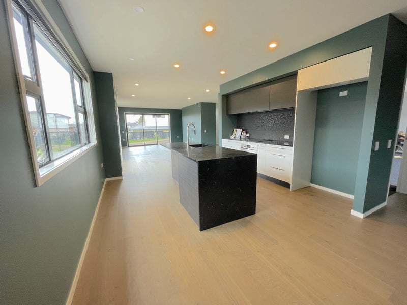 10 Patrick Rice Drive, Swanson, Auckland - Carousel 2