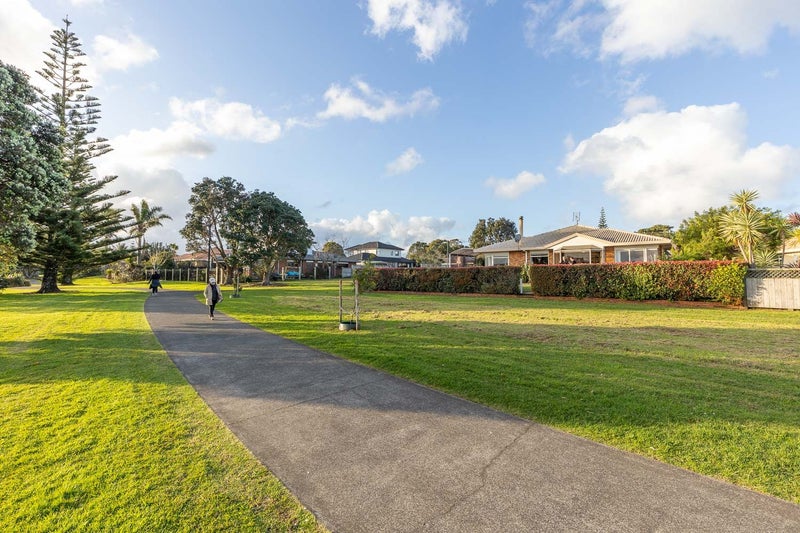 48 Settlers Grove, Orewa, Orewa - Carousel 33