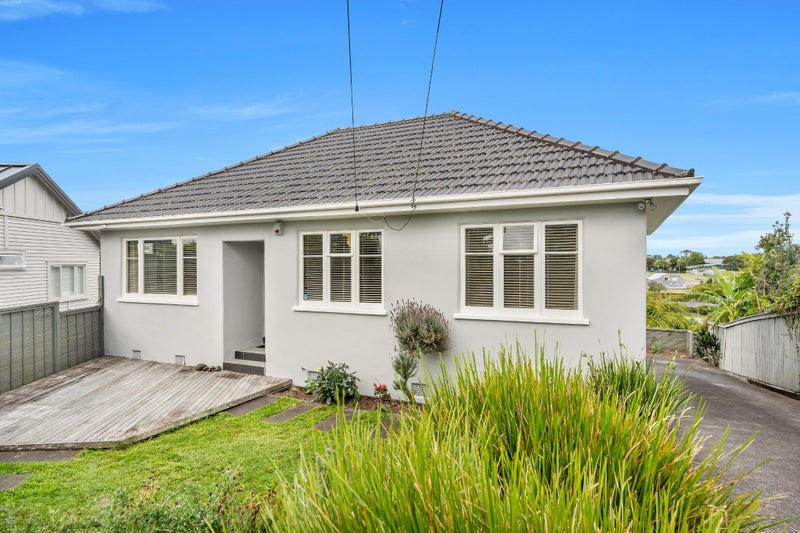 22 Sunny Brae Crescent, Westmere, Auckland - Carousel 1