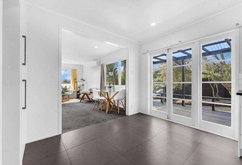 82 Kivell Close, Mangere East, Manukau City, Auckland - Carousel 2