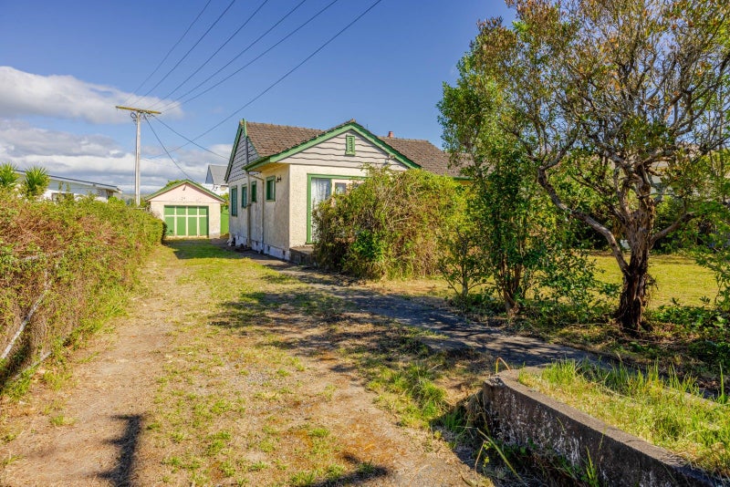 86 Racecourse Road, Waipukurau, Waipukurau - Carousel 1