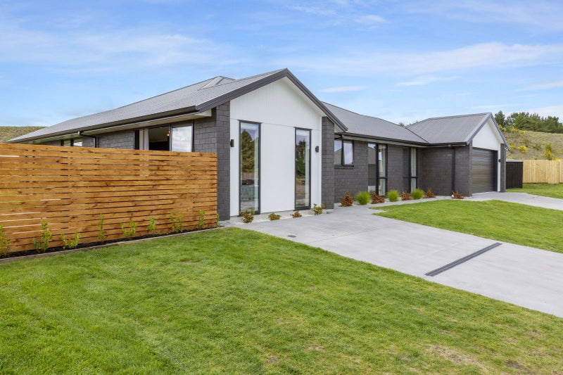 56 Maru Terrace, WHAREWAKA, TAUPO - Carousel 1