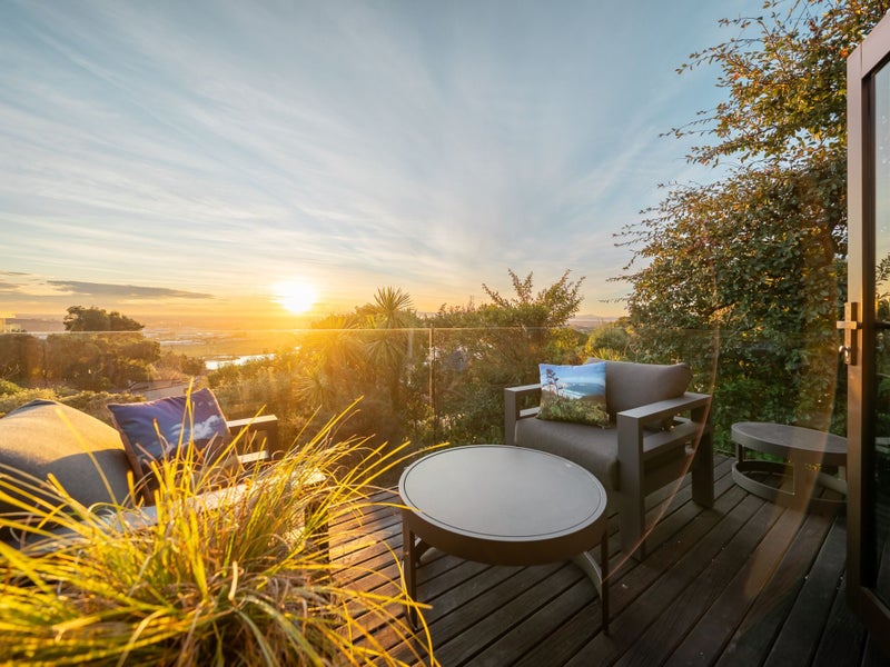 245 Cannon Hill Crescent, Mount Pleasant, Christchurch City, Canterbury - Carousel 1