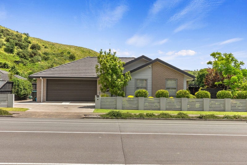 276 Lakes Boulevard, Pyes Pa, Tauranga - Carousel 1