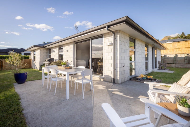 244 Ballintoy Park Drive, Welcome Bay, Tauranga, Bay Of Plenty - Carousel 1