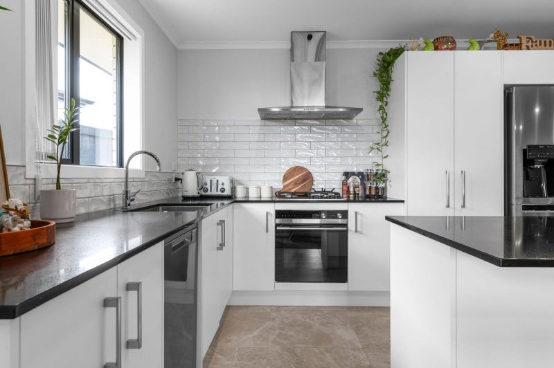 32 Oralee Terrace, Peacocke, Hamilton - Carousel 2