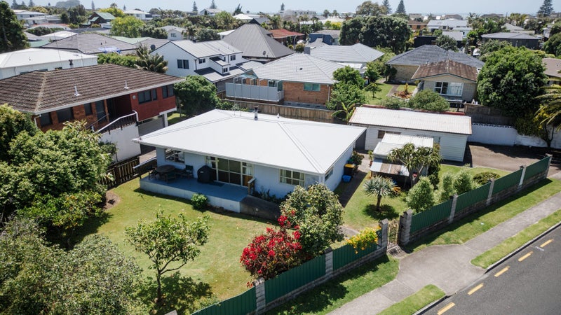 5 Tweed Street, Mount Maunganui, Tauranga, Bay Of Plenty - Carousel 2