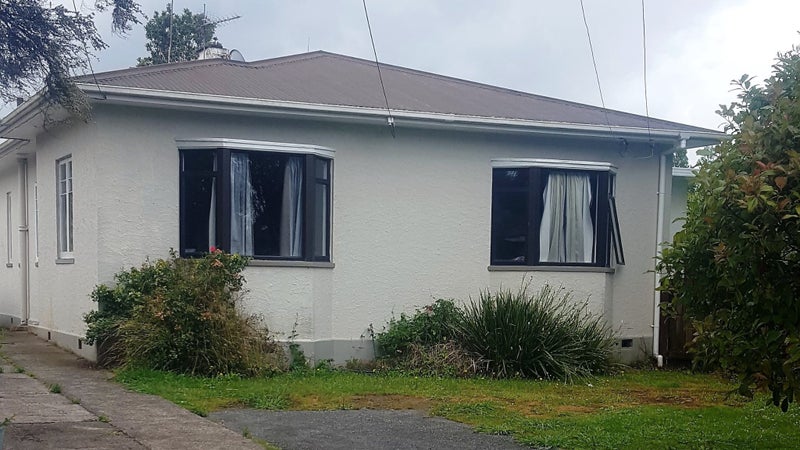 19 Knighton Road, Hillcrest, Hamilton - Carousel 1
