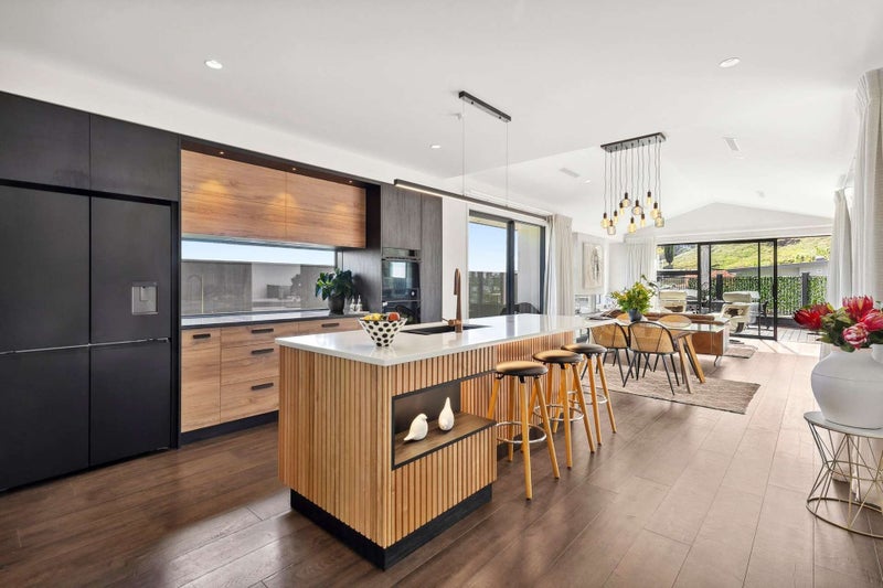 13 Oakhill Lane, Richmond, Richmond - Carousel 2