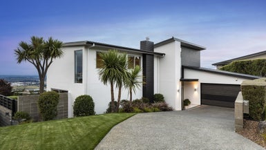 5 Peregrine Close, Mount Pleasant, Christchurch - Carousel 1