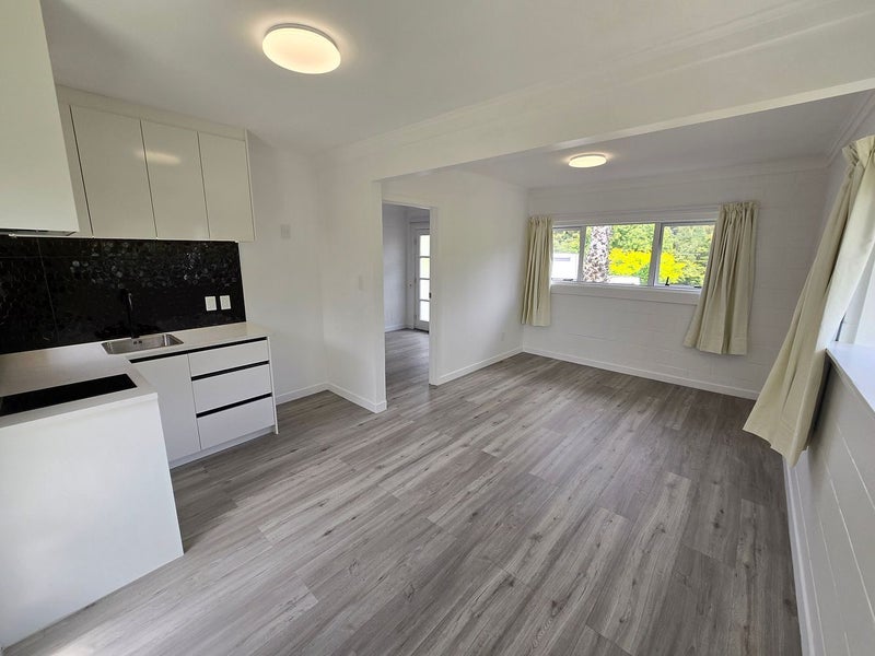 53 Holland Road, Hillcrest, Auckland - Carousel 1