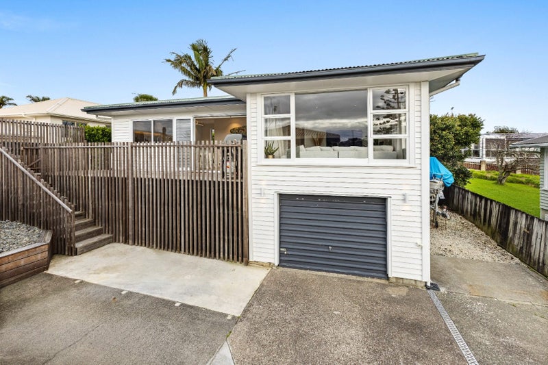 2/28 Bay Street, Red Beach, Whangaparāoa - Carousel 1