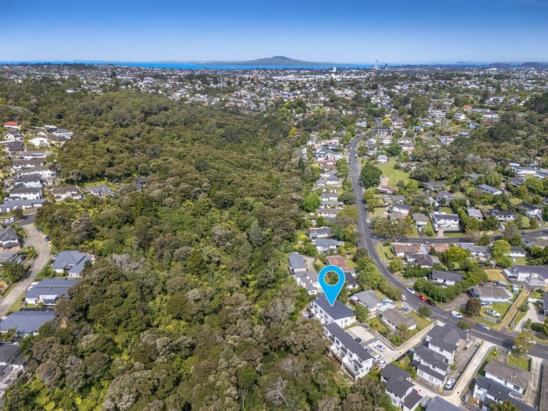 6/22 Spinella Drive, Bayview, Auckland - Carousel 17