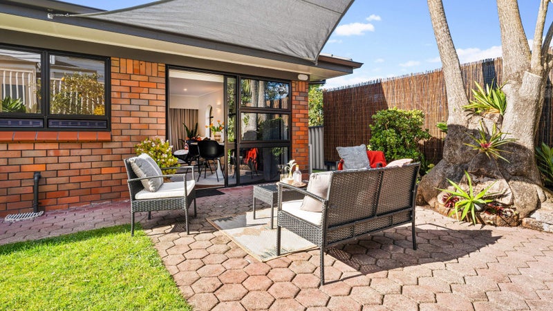 2A Rangiora Road, Greenlane, Auckland - Carousel 1