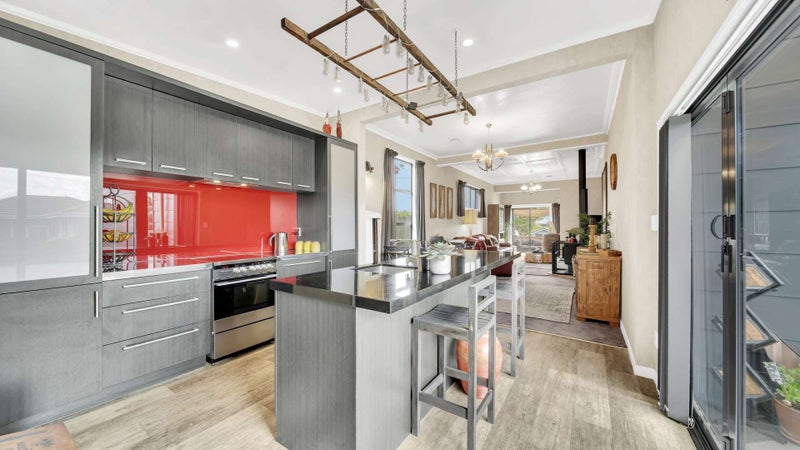 47 Upper Ure Street, South Hill, Oamaru - Carousel 1