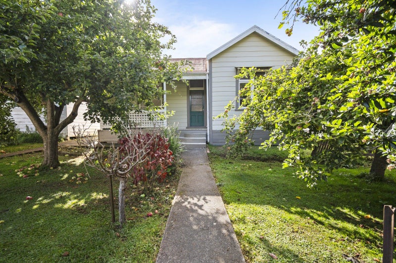 7 Wren Street, Taihape - Carousel 1