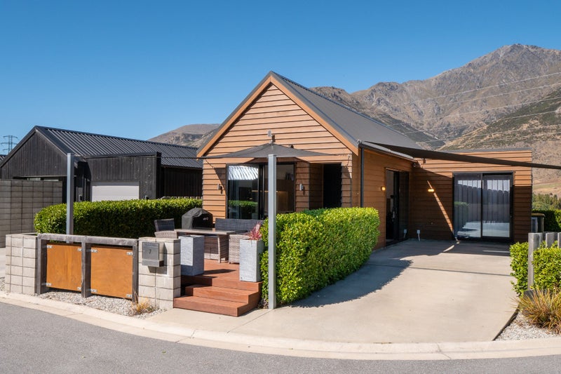 7 Clover Lane, Lake Hayes, Queenstown - Carousel 1